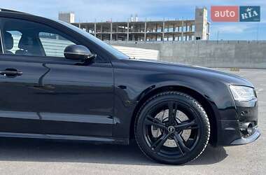 Седан Audi A8 2015 в 