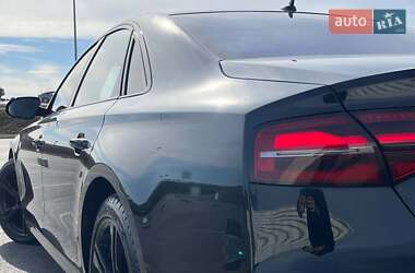 Седан Audi A8 2015 в 
