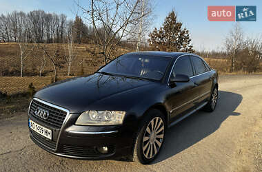 Седан Audi A8 2005 в Хусте