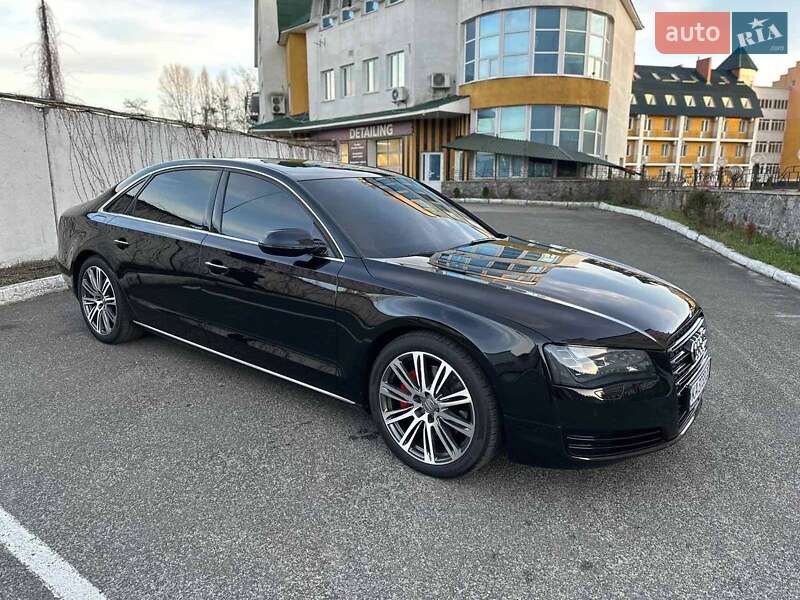 Седан Audi A8 2012 в 