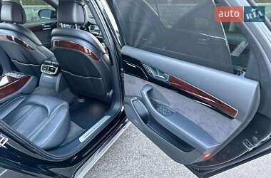 Седан Audi A8 2012 в 