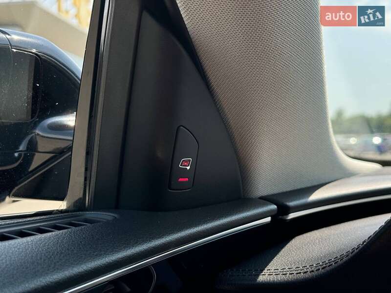 Седан Audi A8 2012 в Кривом Роге