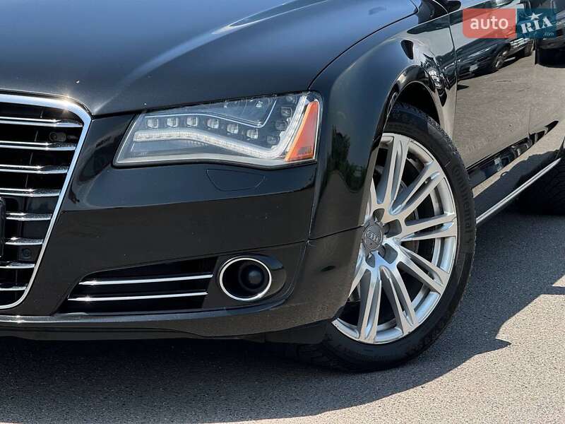 Седан Audi A8 2012 в Кривом Роге