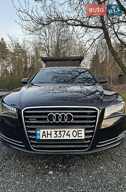 Седан Audi A8 2014 в Львове