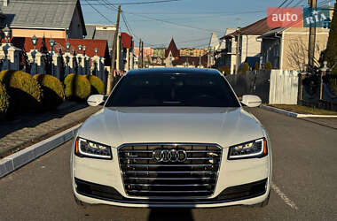 Седан Audi A8 2015 в 