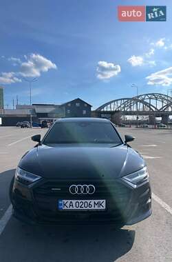 Седан Audi A8 2021 в 