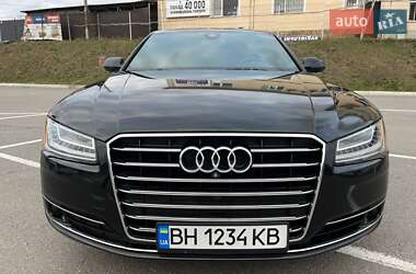 Седан Audi A8 2014 в 