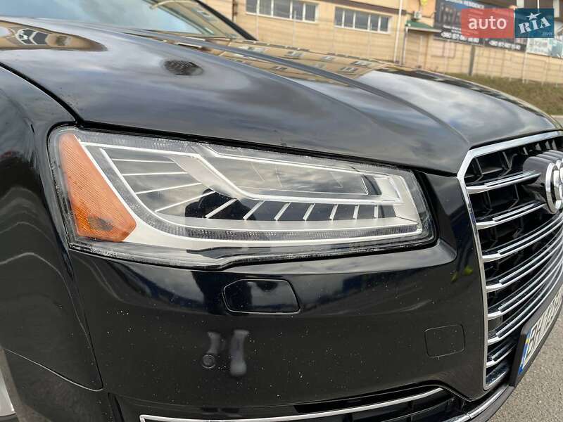 Седан Audi A8 2014 в Виннице