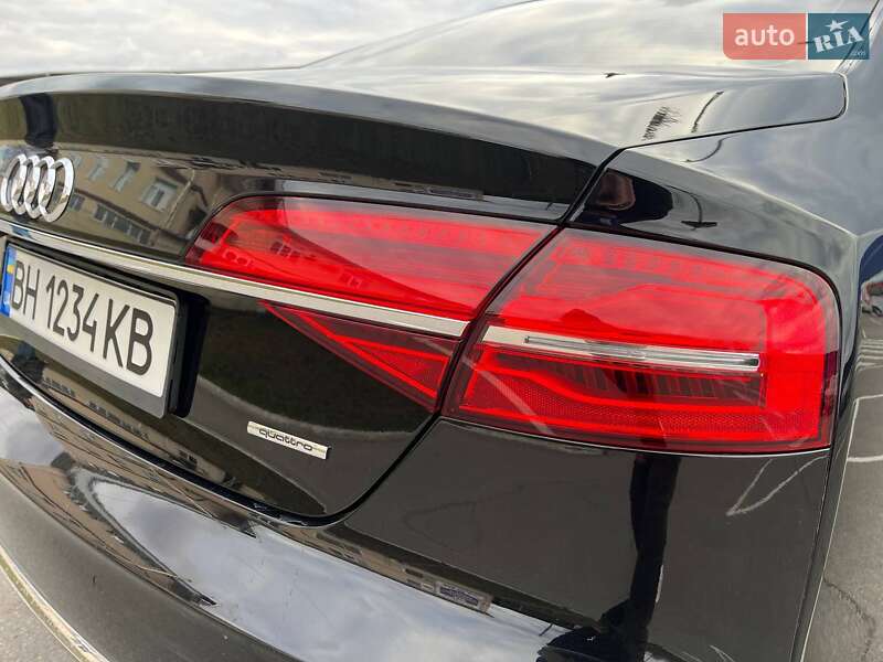 Седан Audi A8 2014 в Виннице