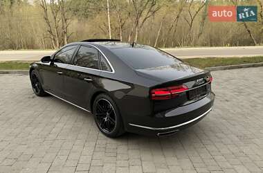 Седан Audi A8 2016 в Львове