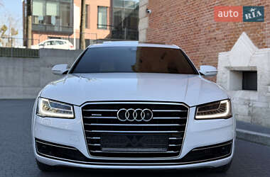 Седан Audi A8 2015 в 