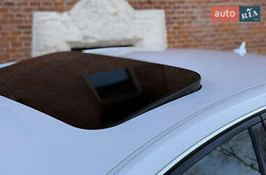 Седан Audi A8 2015 в 