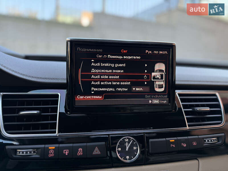 Седан Audi A8 2015 в Львове