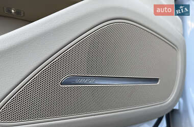 Седан Audi A8 2015 в 