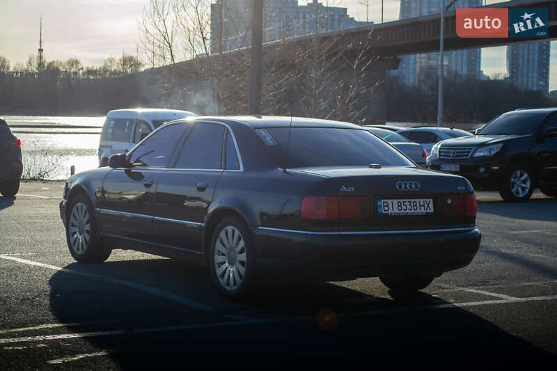 Седан Audi A8 2000 в Киеве