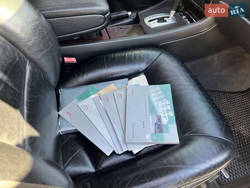 Седан Audi A8 2000 в Киеве