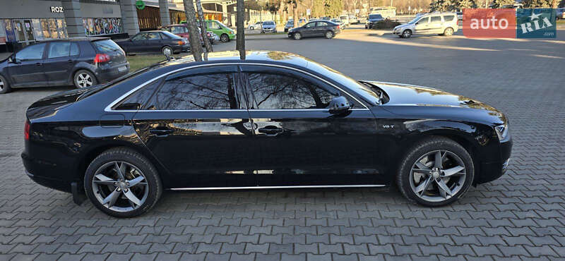 Седан Audi A8 2010 в Черновцах