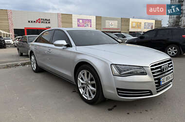 Седан Audi A8 2012 в 