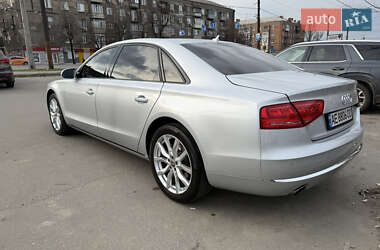 Седан Audi A8 2012 в 