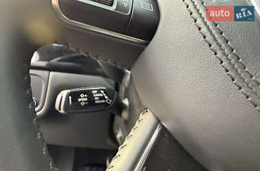 Седан Audi A8 2012 в 