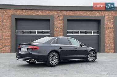 Седан Audi A8 2015 в 