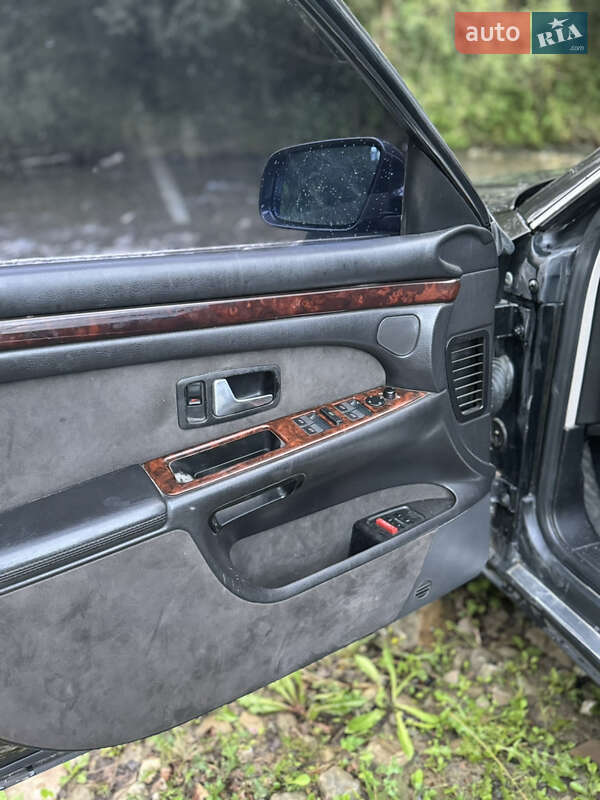 Седан Audi A8 2000 в Сумах