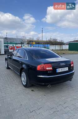 Седан Audi A8 2004 в 
