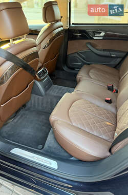 Седан Audi A8 2016 в Миколаєві
