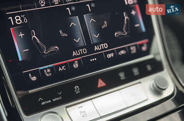 Седан Audi A8 2018 в 
