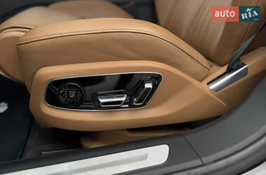 Седан Audi A8 2018 в 