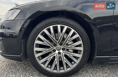 Седан Audi A8 2018 в 