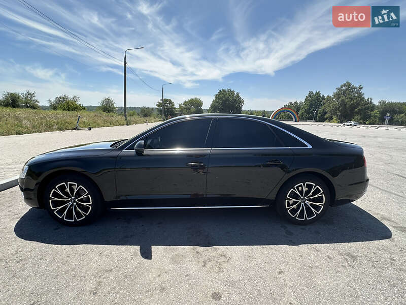 Седан Audi A8 2011 в Запоріжжі