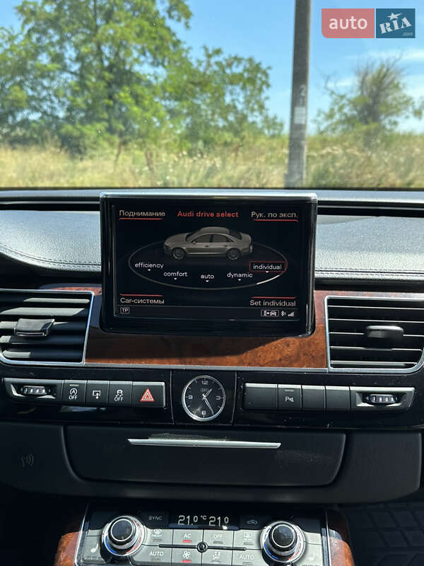 Седан Audi A8 2011 в Запоріжжі