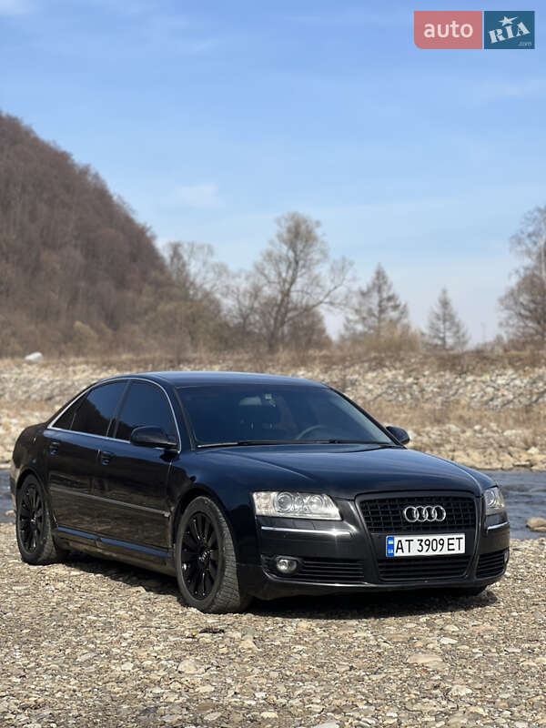 Седан Audi A8 2006 в Выгоде
