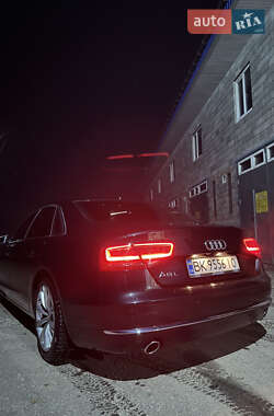 Седан Audi A8 2012 в 
