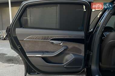 Седан Audi A8 2021 в 