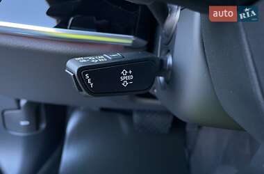 Седан Audi A8 2021 в Киеве