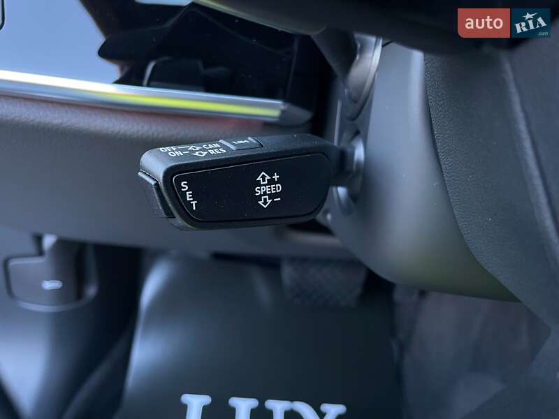 Седан Audi A8 2021 в Киеве