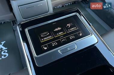 Седан Audi A8 2021 в 