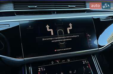 Седан Audi A8 2021 в 