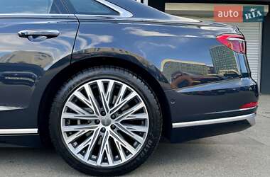 Седан Audi A8 2019 в 