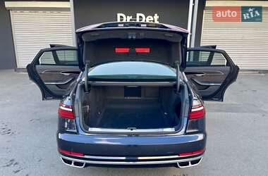 Седан Audi A8 2019 в 