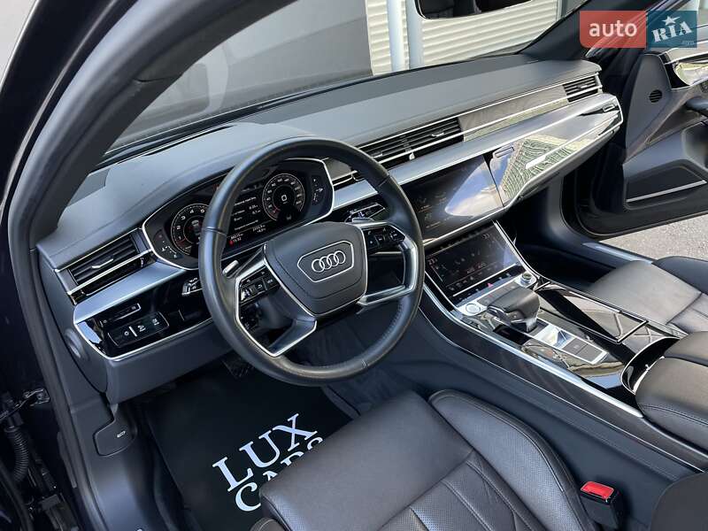 Седан Audi A8 2019 в Киеве фото 50 Седан Audi A8 2019 в Киеве