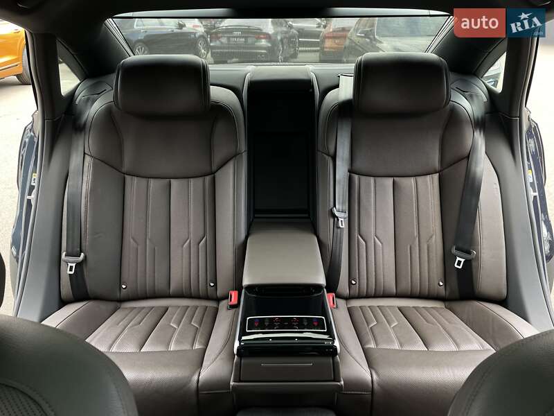 Седан Audi A8 2019 в Киеве фото 76 Седан Audi A8 2019 в Киеве
