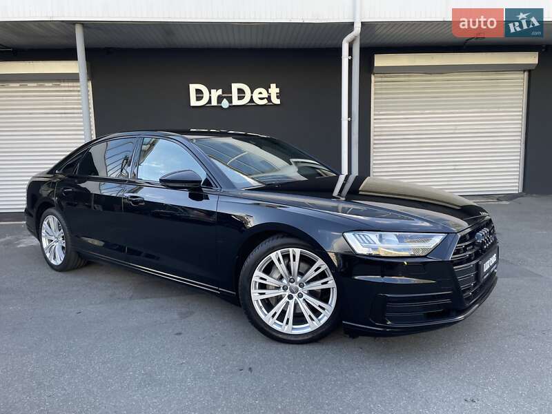 Седан Audi A8 2021 в Киеве