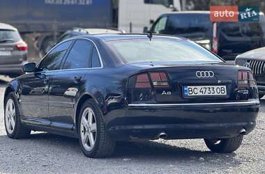 Седан Audi A8 2004 в 