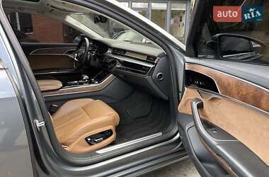 Седан Audi A8 2018 в 