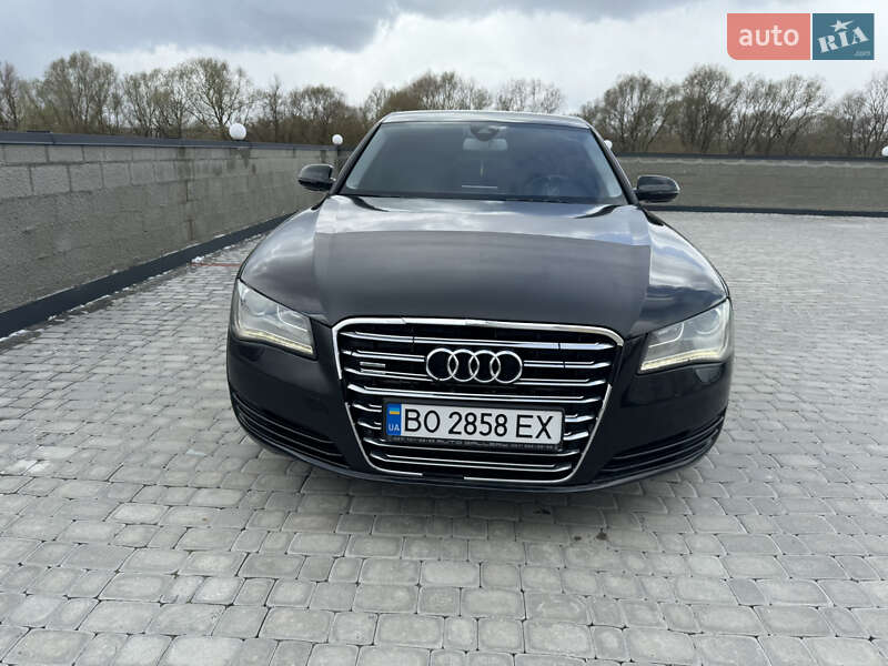 Седан Audi A8 2011 в 