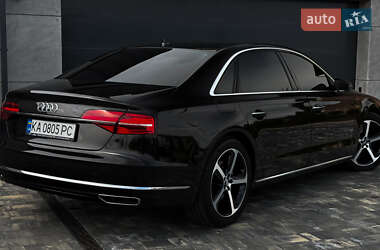 Седан Audi A8 2017 в 