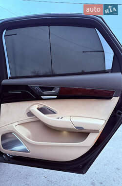 Седан Audi A8 2011 в 